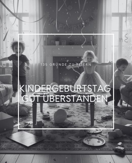 Kinder laufen durch ein chaotisches Wohnzimmer und feiern Geburtstag