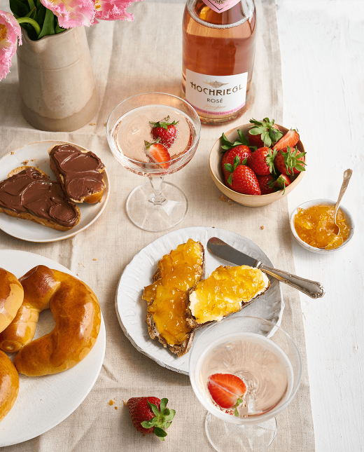 Den Samstag starten mit einem Frühstück und Hochriegl Rosé