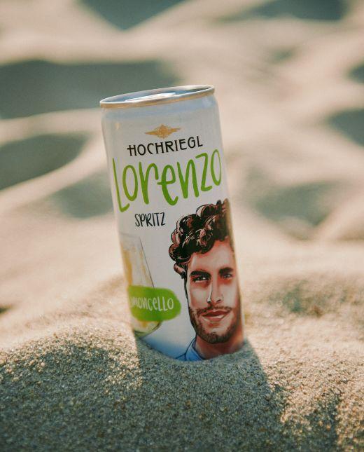 Dose Hochriegl Lorenzo steckt im Sand